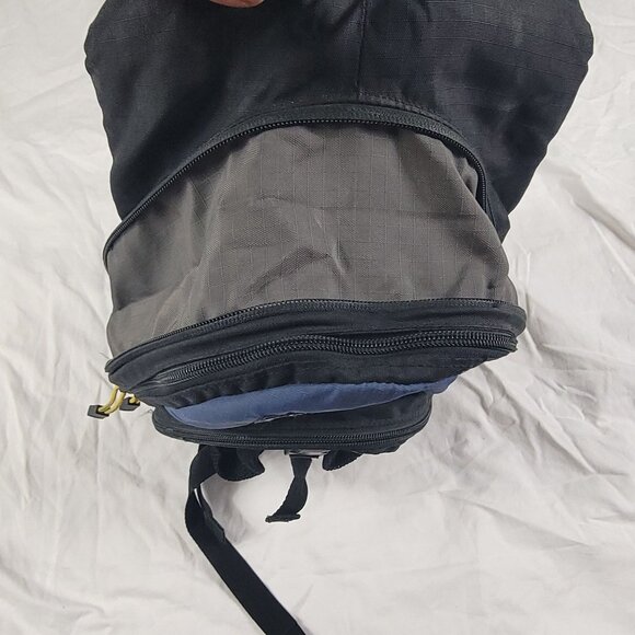 CamelBak Blowfish Expandable Hydration Backpack Black Blue Hiking Camping Trails - Picture 6 of 9